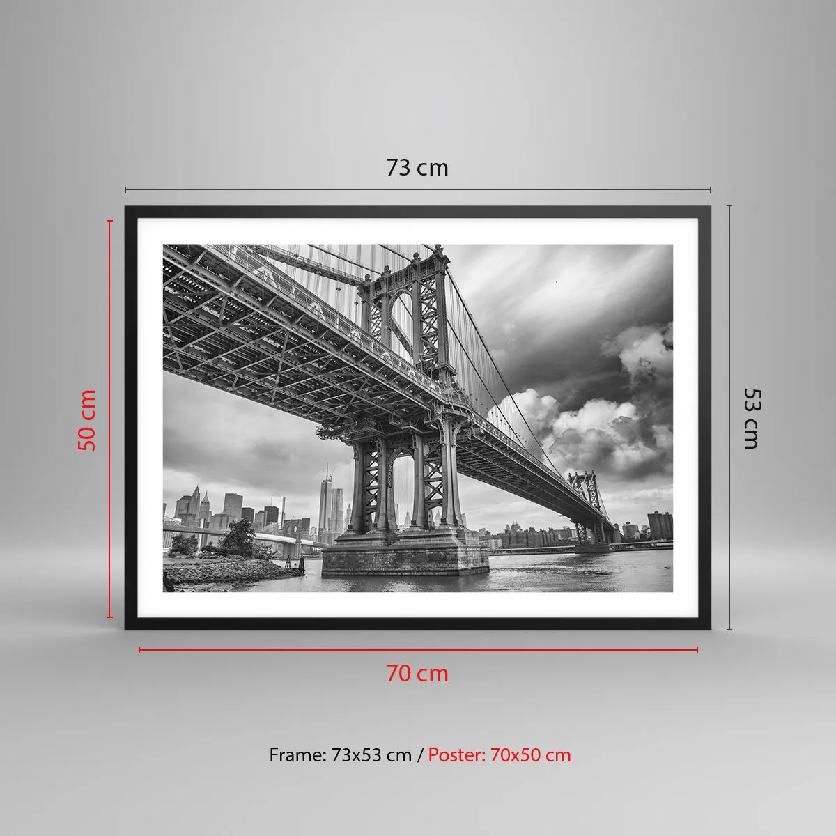 Plakat w czarnej ramie - Most w czarno-białej tonacji z widokiem na miasto - 70x50cm - Do serca miasta - Nowoczesna dekoracja ścienna do salonu i sypialni ARTTOR