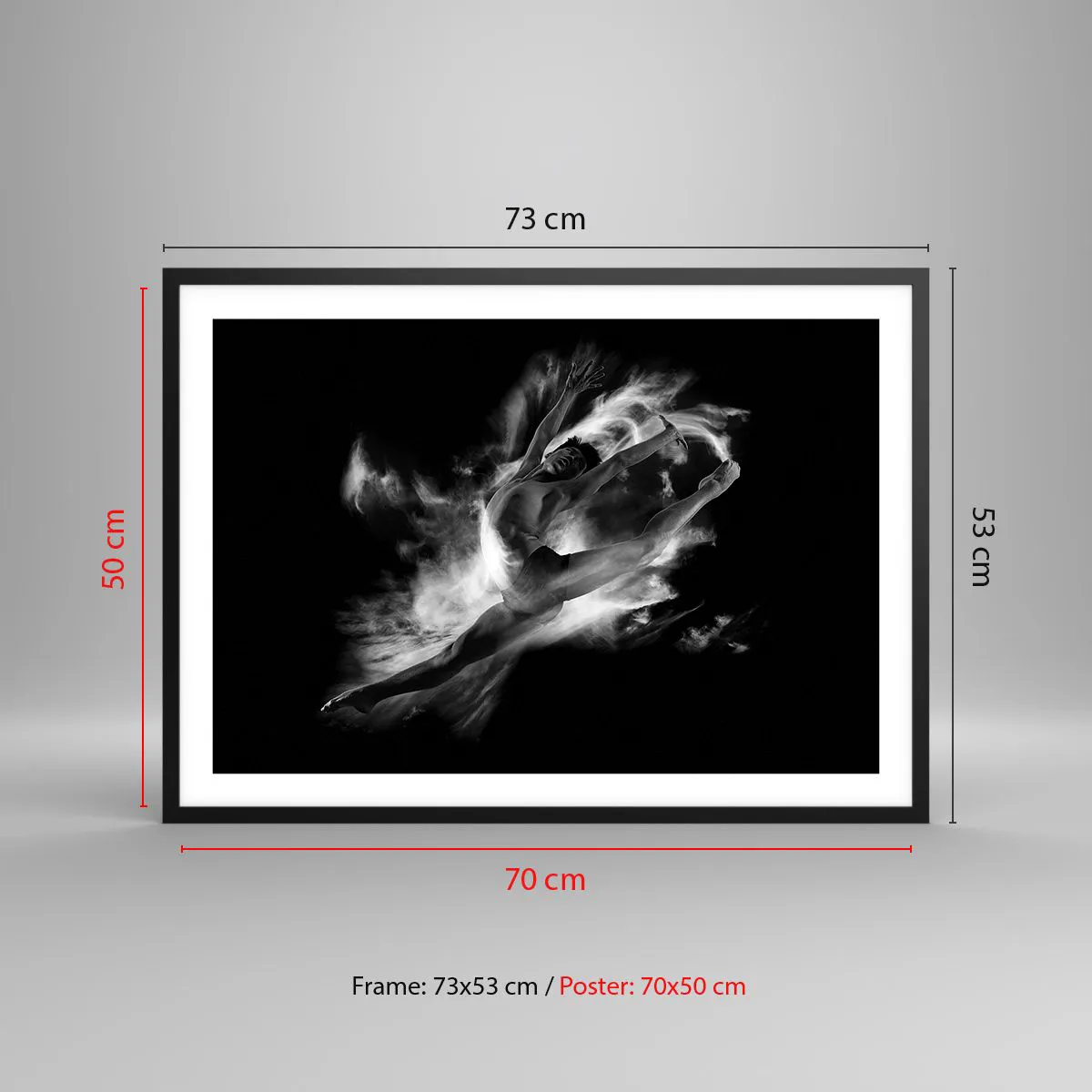 Poster in einem schwarzem Rahmen - Eine Tänzerin in dynamischer Pose vor schwarzem Hintergrund - 70x50cm - Im Flug hängen geblieben - Moderne Wanddekoration für Wohnzimmer und Schlafzimmer ARTTOR