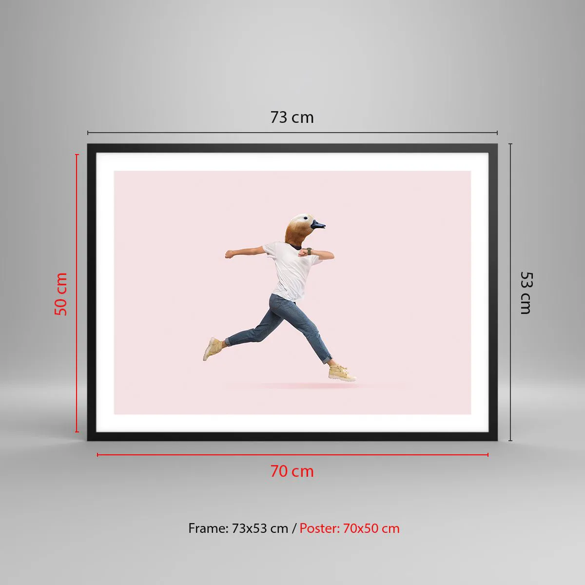 Poster in einem schwarzem Rahmen - Eine surrealistische Figur mit einem Entenkopf in Bewegung - 70x50cm - Eine Prise Absurdität - Moderne Wanddekoration für Wohnzimmer und Schlafzimmer ARTTOR