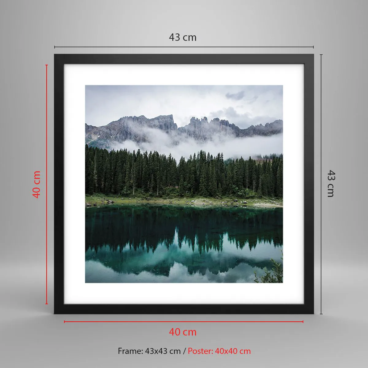 Affisch i svart ram - Tyst, tyst, väck inte sovande vatten... - 40x40 cm