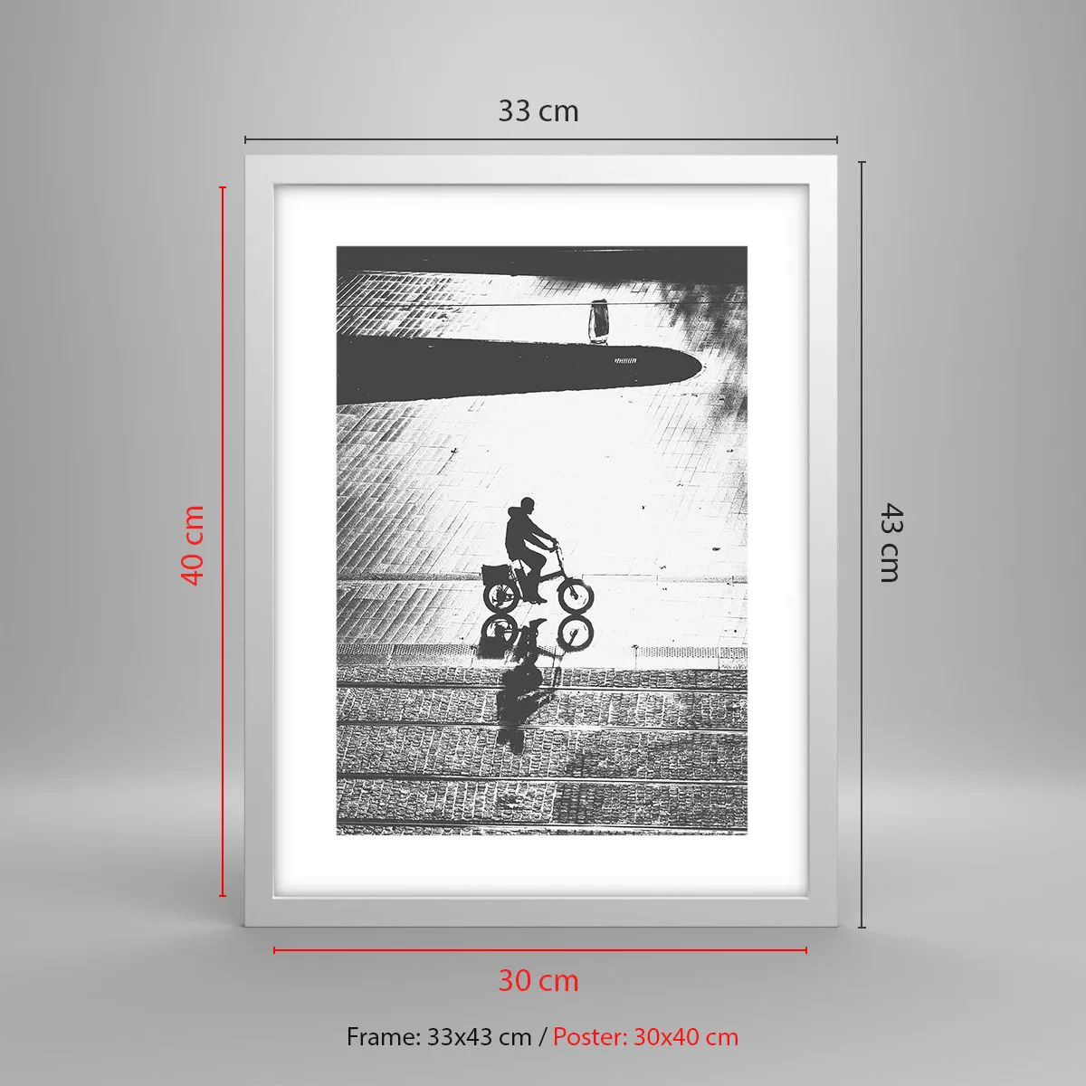 Poster în ramă albă - Înainte, prin oraș - 30x40 cm