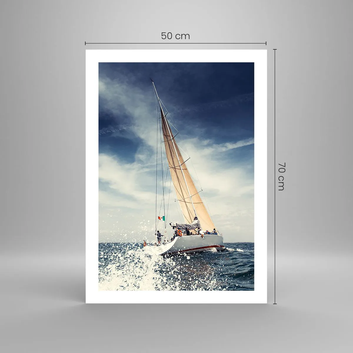 Plakat - Żaglówka na pełnym morzu pod błękitnym niebem - 50x70cm - Nas nie dogonią! - Nowoczesna dekoracja ścienna do salonu, kuchni i sypialni ARTTOR