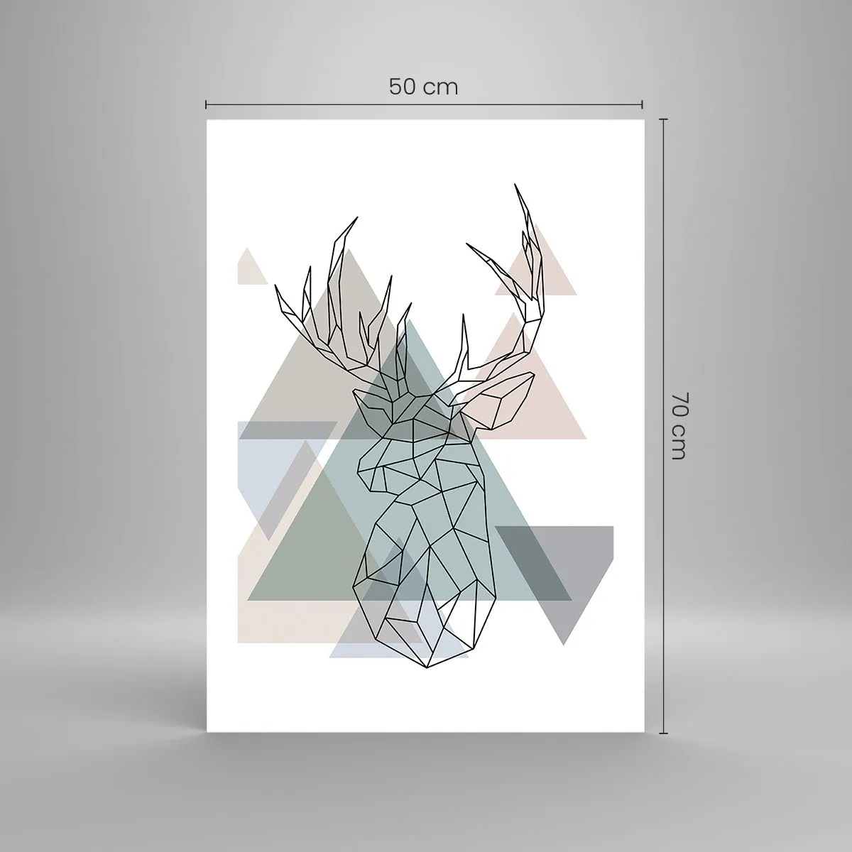Póster - Silueta geométrica de un ciervo sobre un fondo de triángulos. - 50x70cm - En un bosque geométrico - Decoración de pared moderna para salón y dormitorio ARTTOR