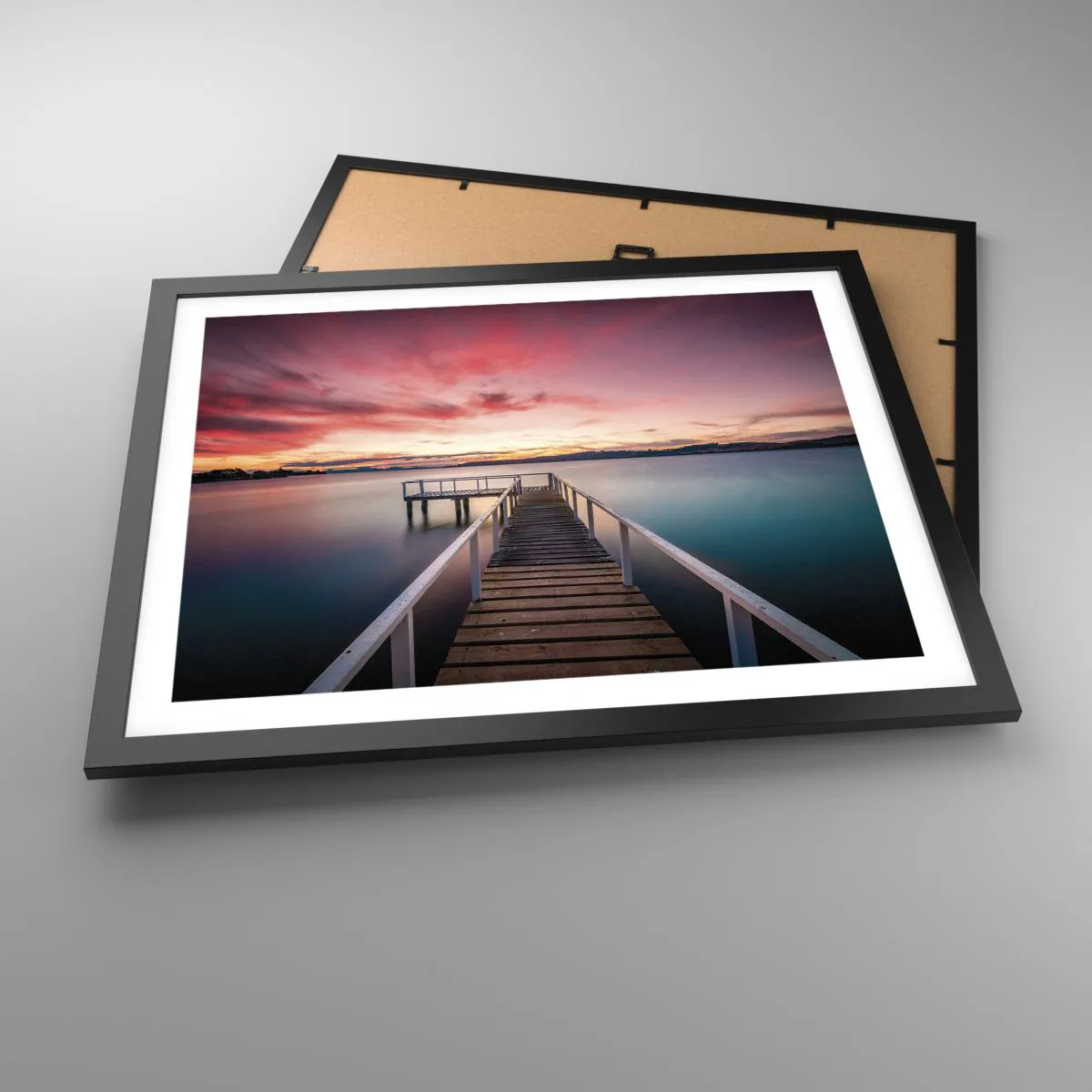 Plakat i sort ramme - Aftenens blide flamme - 50x40 cm