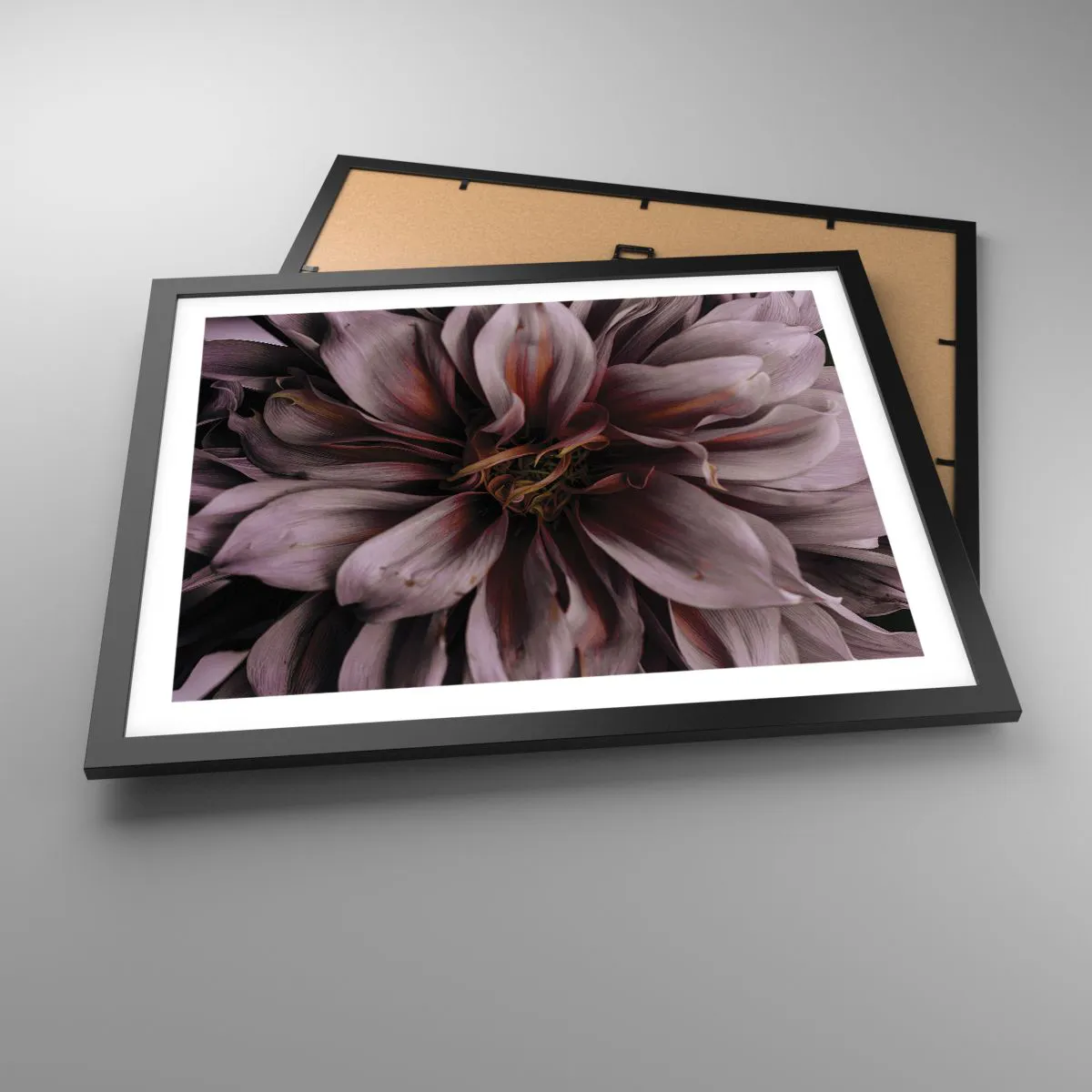 Plakat i sort ramme - Blomstret hjerte - 50x40 cm