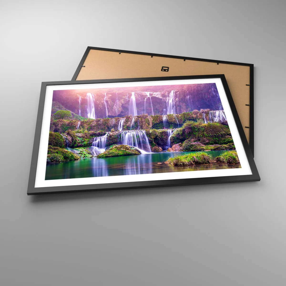 Poster in einem schwarzem Rahmen - Wasserfälle umgeben von Grün mit pastellfarbener Beleuchtung - 70x50cm - Treppe zum Himmel - Moderne Wanddekoration für Wohnzimmer und Schlafzimmer ARTTOR