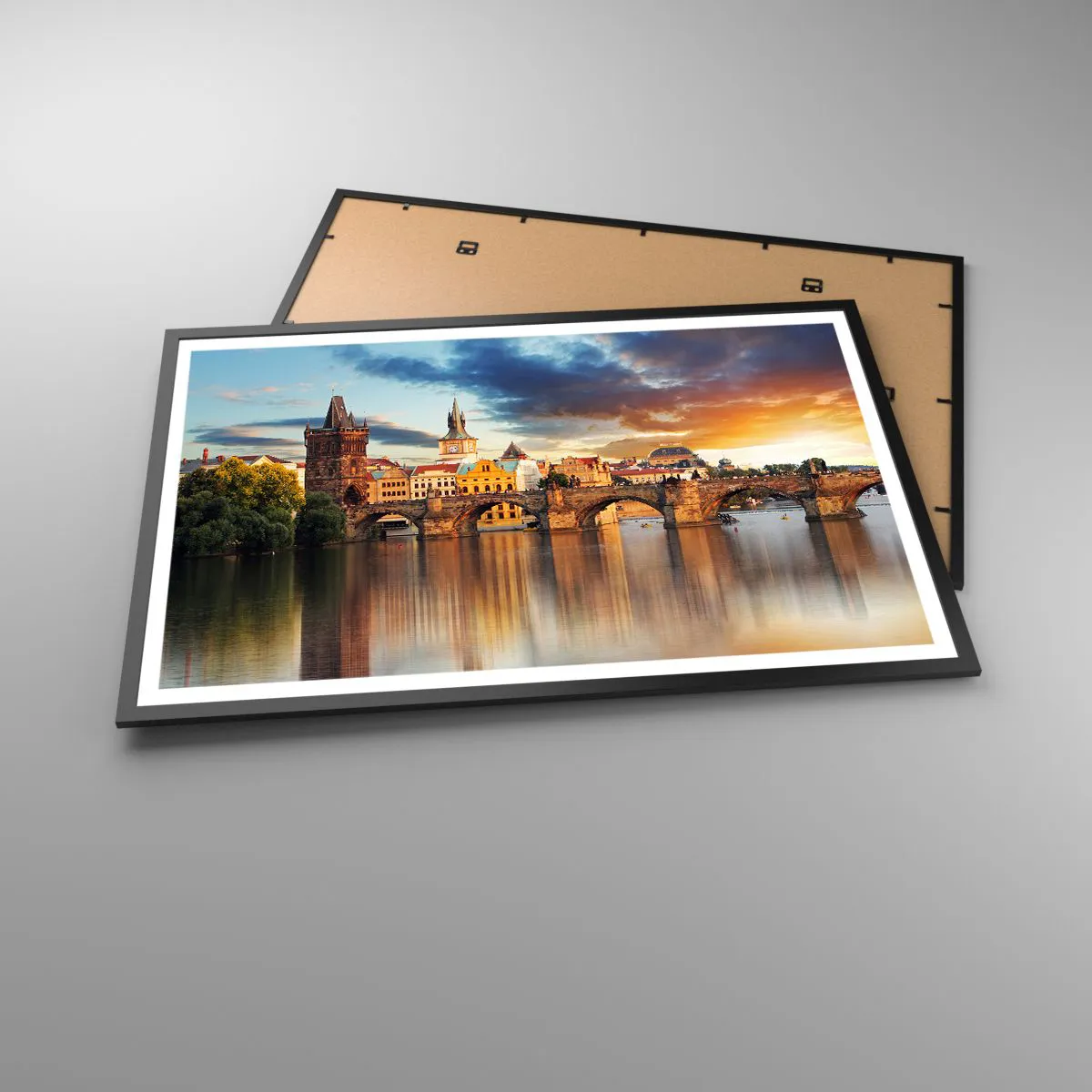 Plakat w czarnej ramie - Piękna od wieków - 91x61 cm