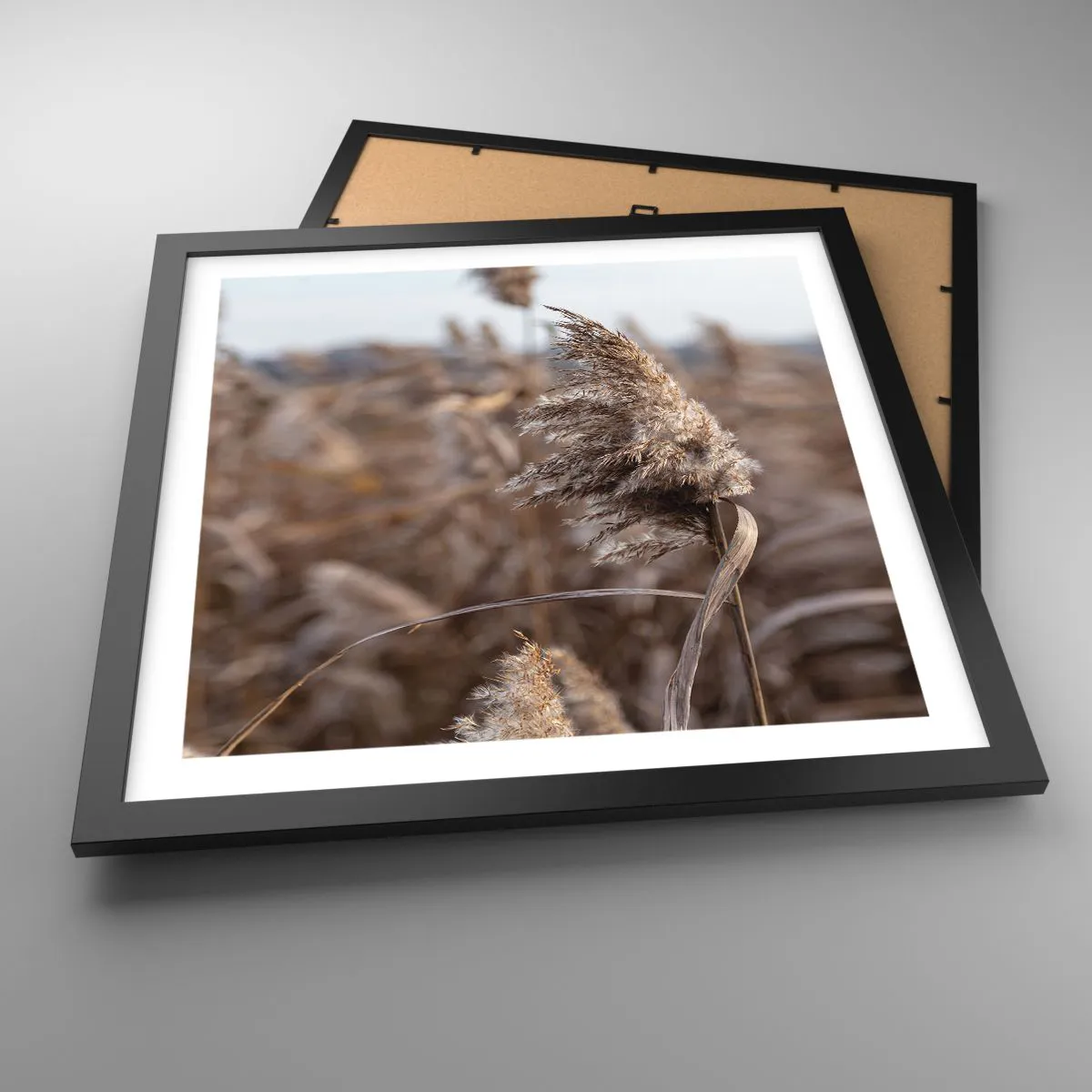 Plakat i sort ramme - Tid til at flyve væk med vinden - 40x40 cm
