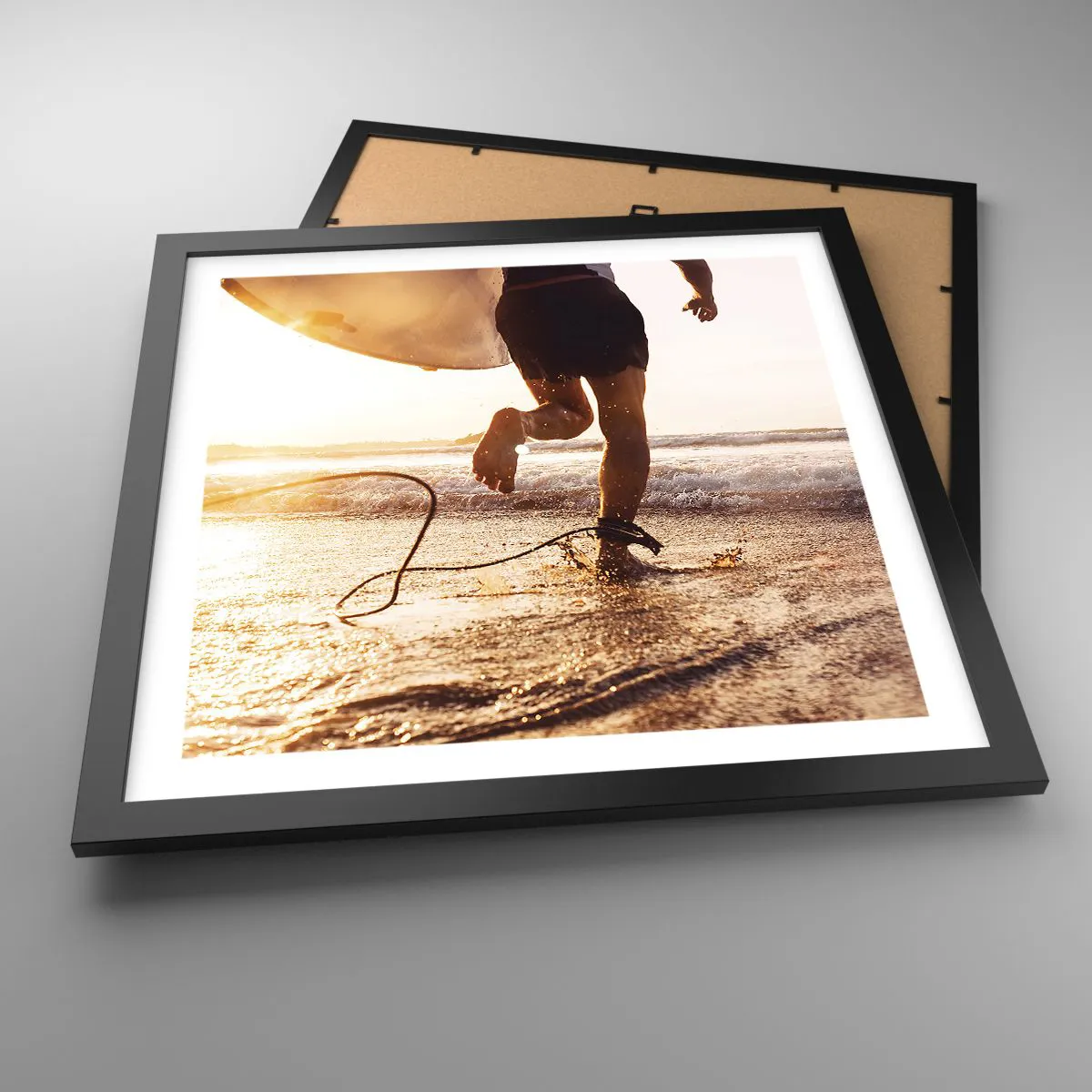 Poster in black frame - Encounter with a Wave - 40x40 cm