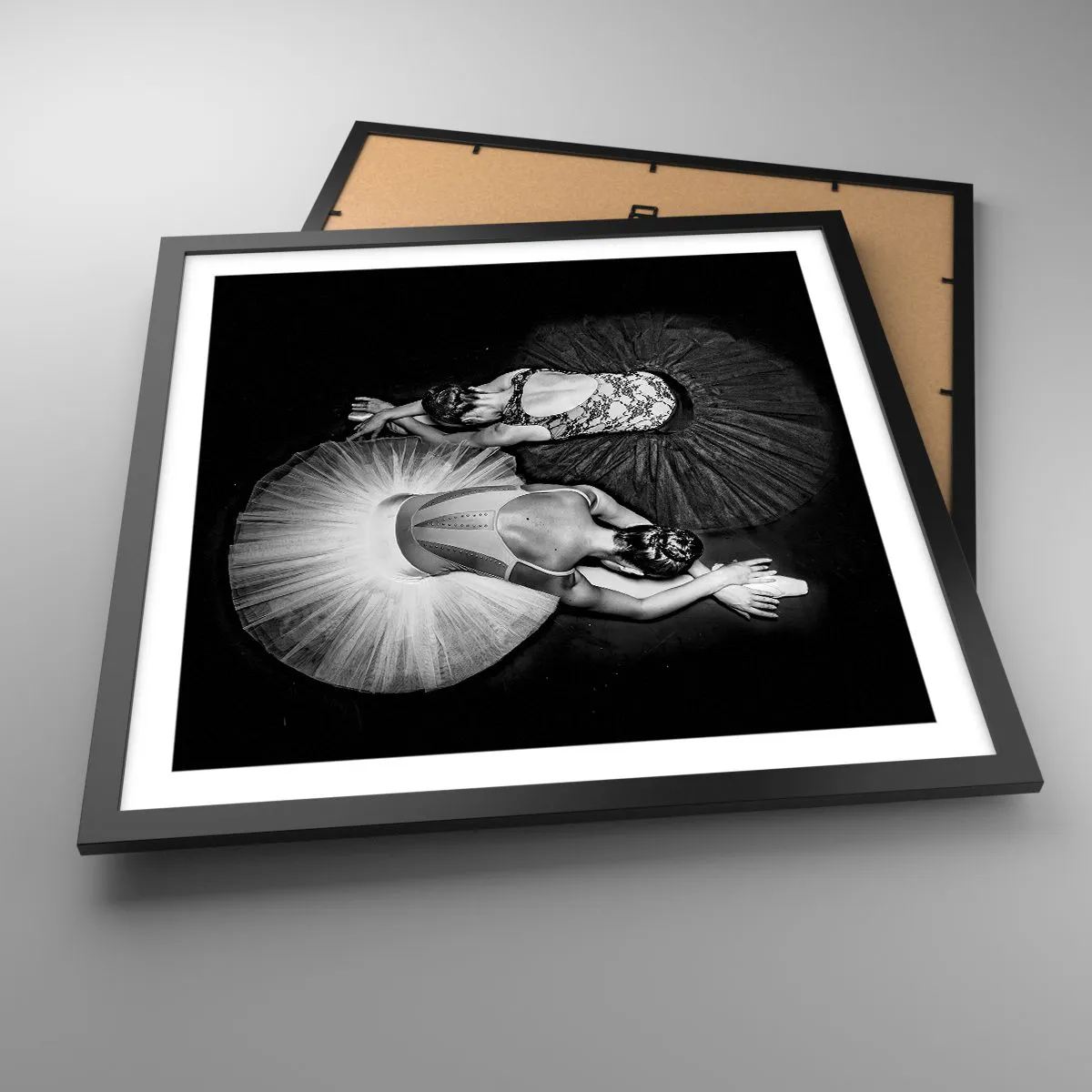 Affiche dans un cadre noir - Poster - Jin et jang – équilibre idéal - 50x50 cm