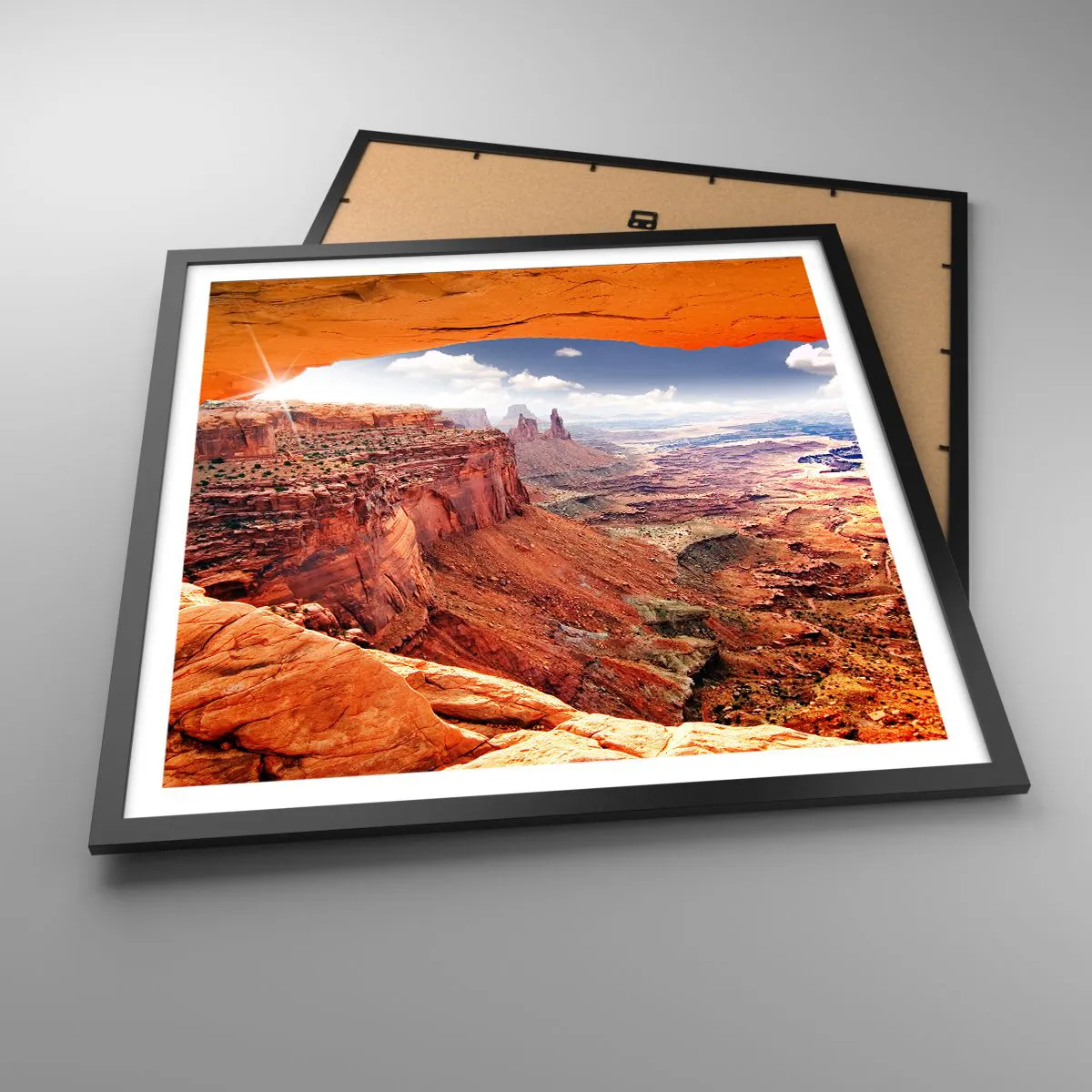 Poster in een zwarte lijst - Door de natuur zelf gebeeldhouwd - 60x60 cm