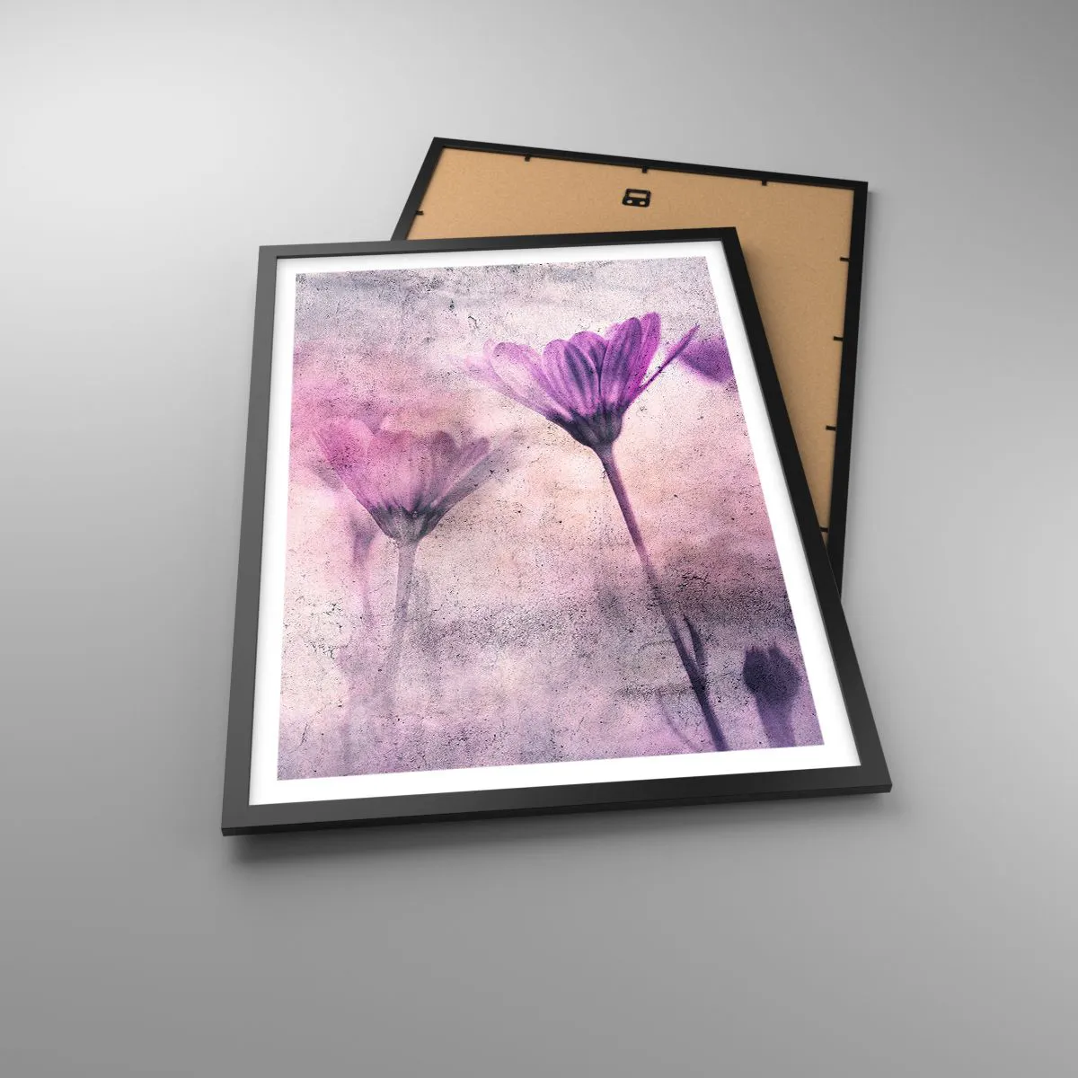 Poster în ramă neagră - Flori delicate în nuanțe de roz și violet pe un fundal deschis - 50x70cm - Un vis de flori - Decorațiune modernă pentru perete pentru living și dormitor ARTTOR
