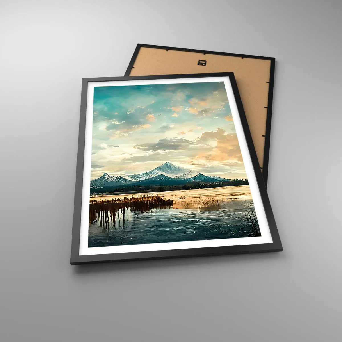 Plagát v čiernom ráme - Malebná horská krajina pri západe slnka - 50x70cm - Pod ochranou neba - Moderná nástenná dekorácia do obývacej izby a spálne ARTTOR