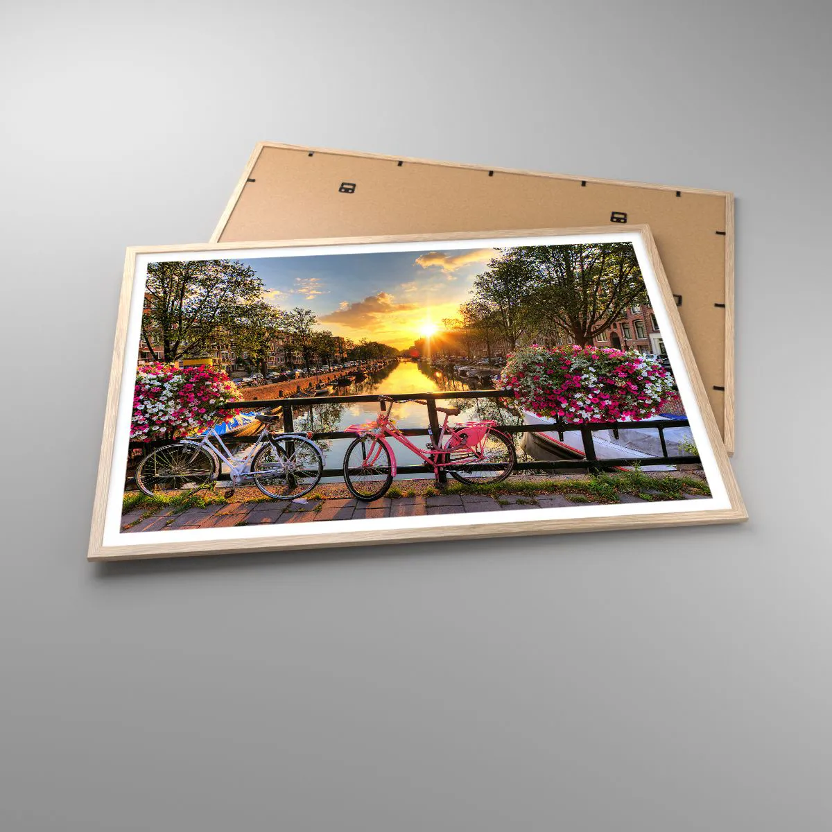 Plakat i ramme af lyst egetræ - Forårsmorgen i Amsterdam - 100x70 cm