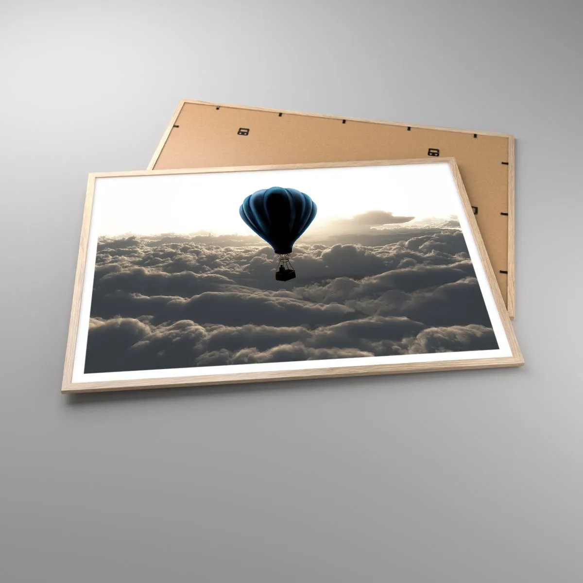 Affiche dans un chêne clair - Poster - Un vagabond au dessus des nuages - 100x70 cm