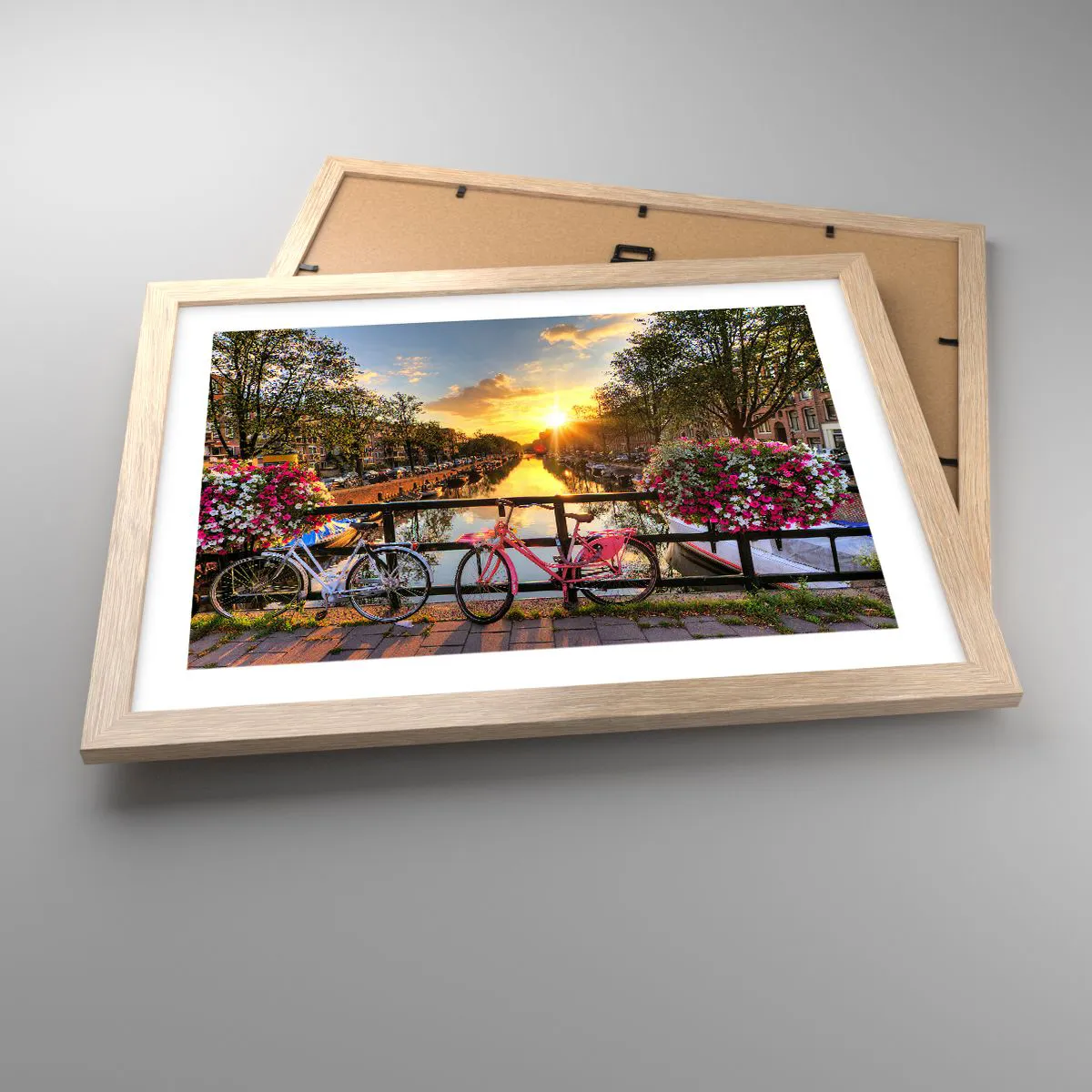 Plakat i ramme af lyst egetræ - Forårsmorgen i Amsterdam - 40x30 cm