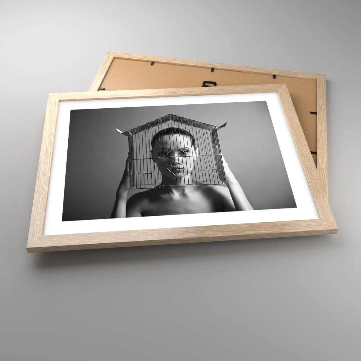 Affiche dans un chêne clair - Poster - Portrait un peu surréaliste - 40x30 cm