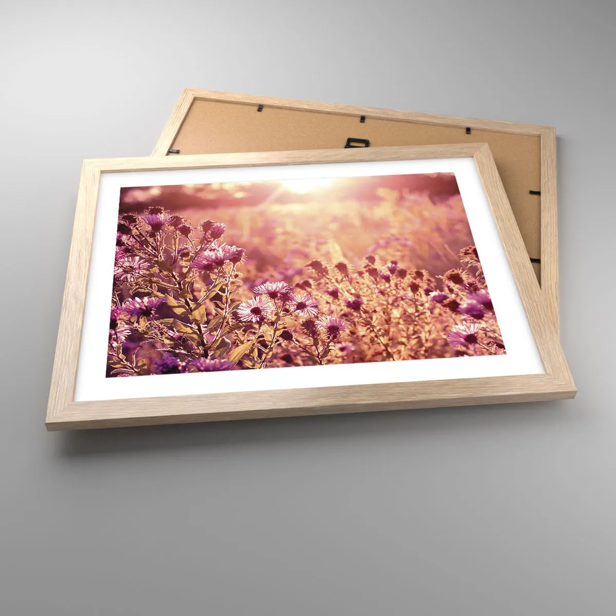 Een poster in een licht eiken lijst - Voordat de zomer voorbij is - 40x30 cm