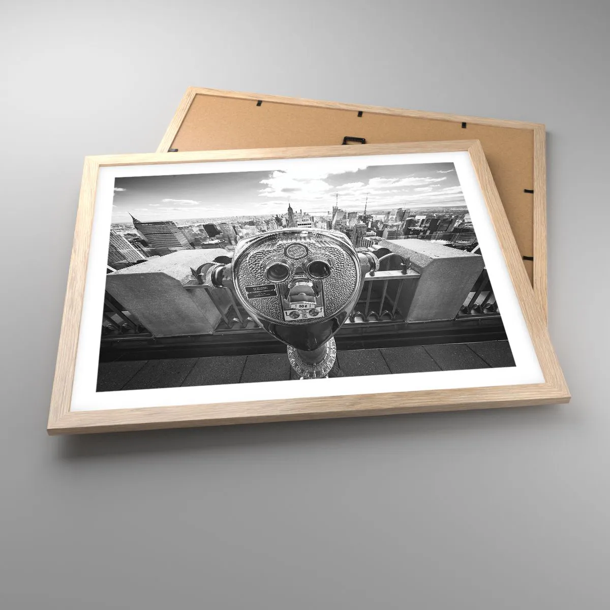 Plakat i ramme af lyst egetræ - Byen over byer - 50x40 cm
