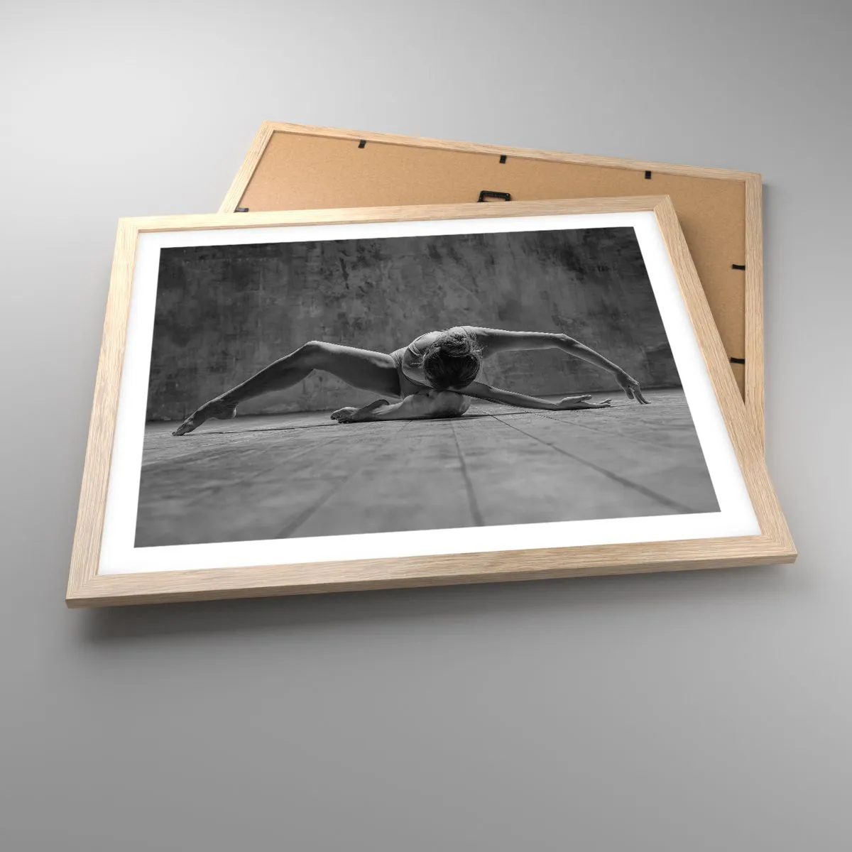 Pôster com moldura de carvalho claro - Simetria encontrada - 50x40 cm