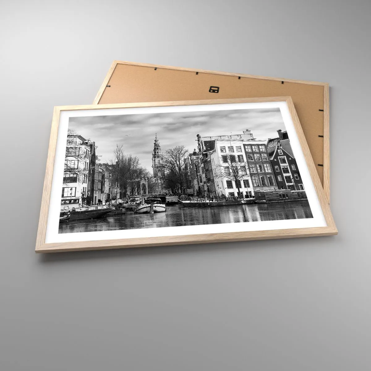 Poster in einem Rahmen aus heller Eiche - Amsterdamer Atmosphäre - 70x50 cm