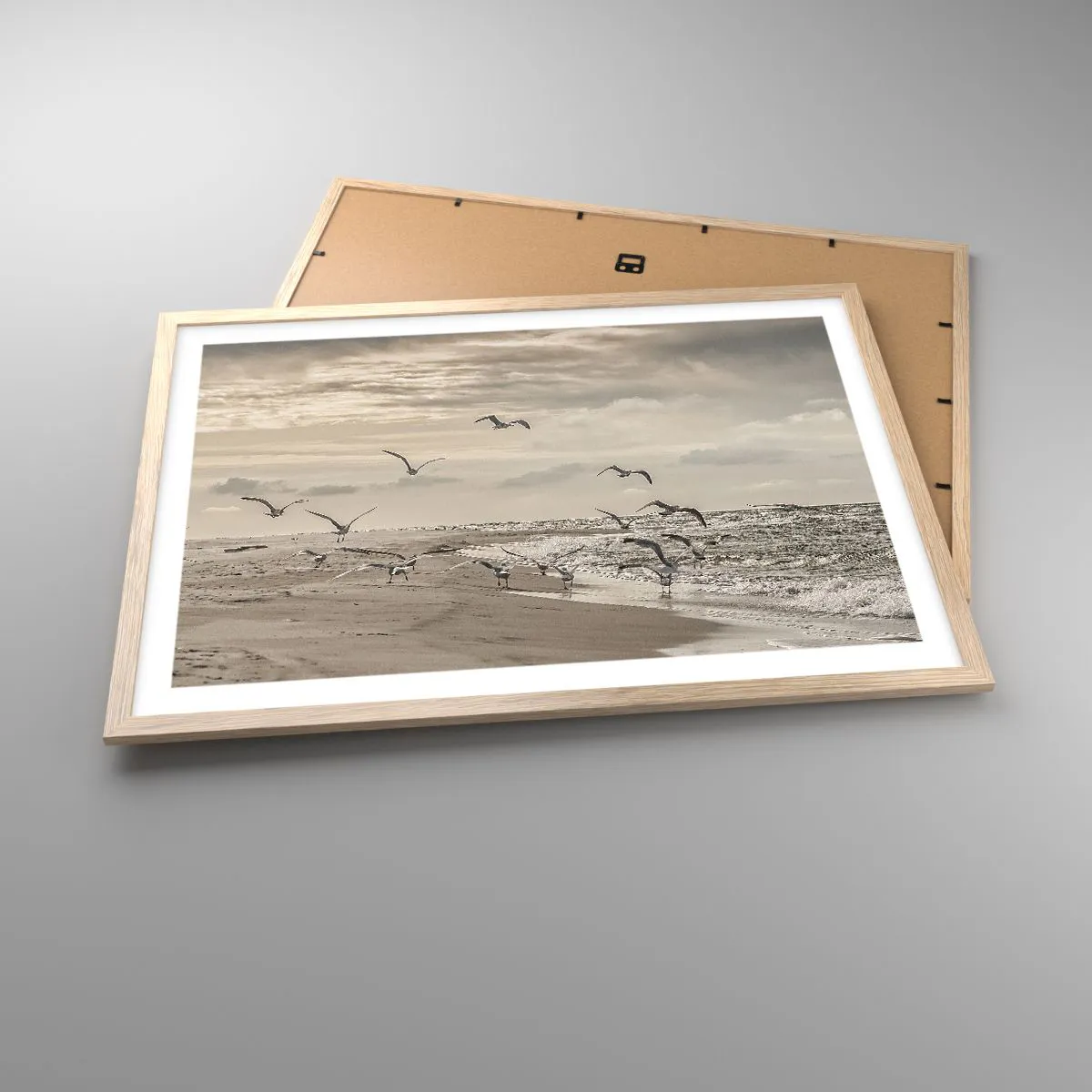 Plakat i ramme af lyst egetræ - Havet brummer, fuglene synger - 70x50 cm