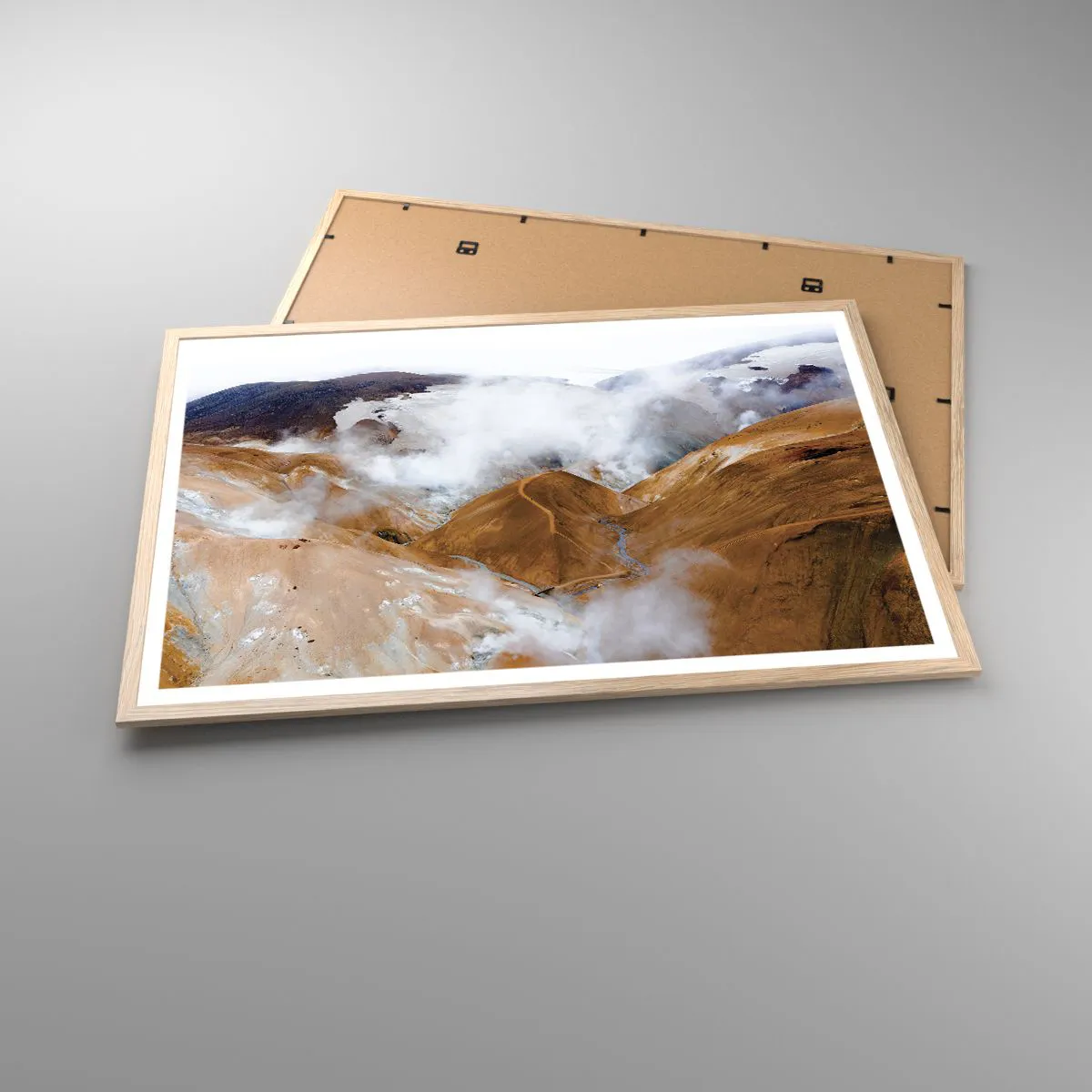 Affiche dans un chêne clair - Poster - Le charme brut de l'Islande - 91x61 cm