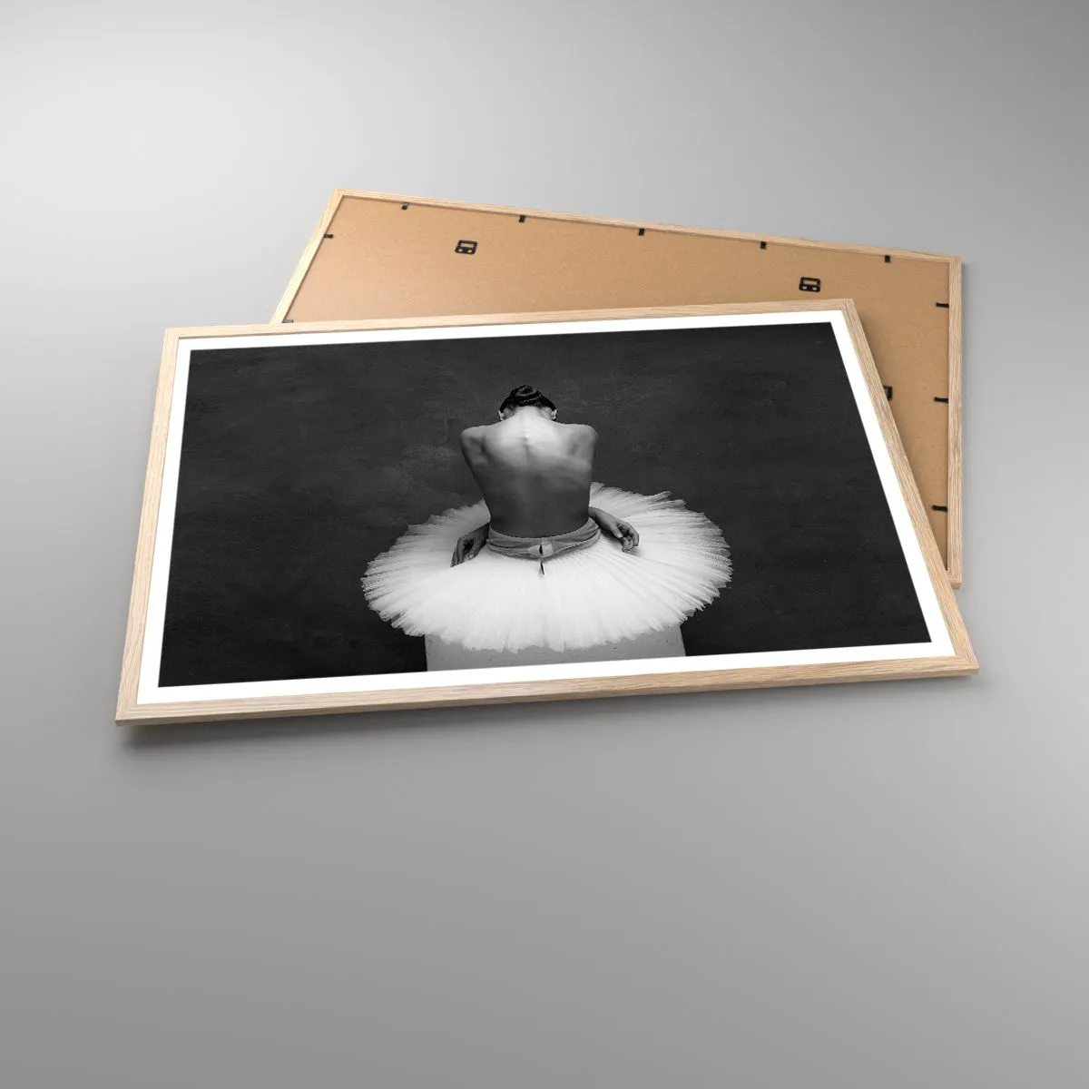 Poster in einem Rahmen aus heller Eiche - Es blüht gerade - 91x61 cm