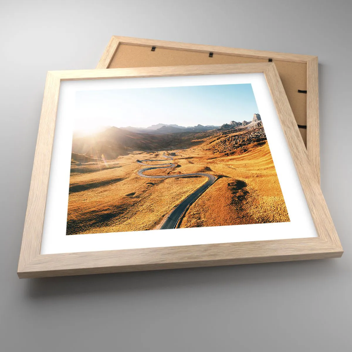 Plakat i ramme af lyst egetræ - I en gylden dal - 30x30 cm