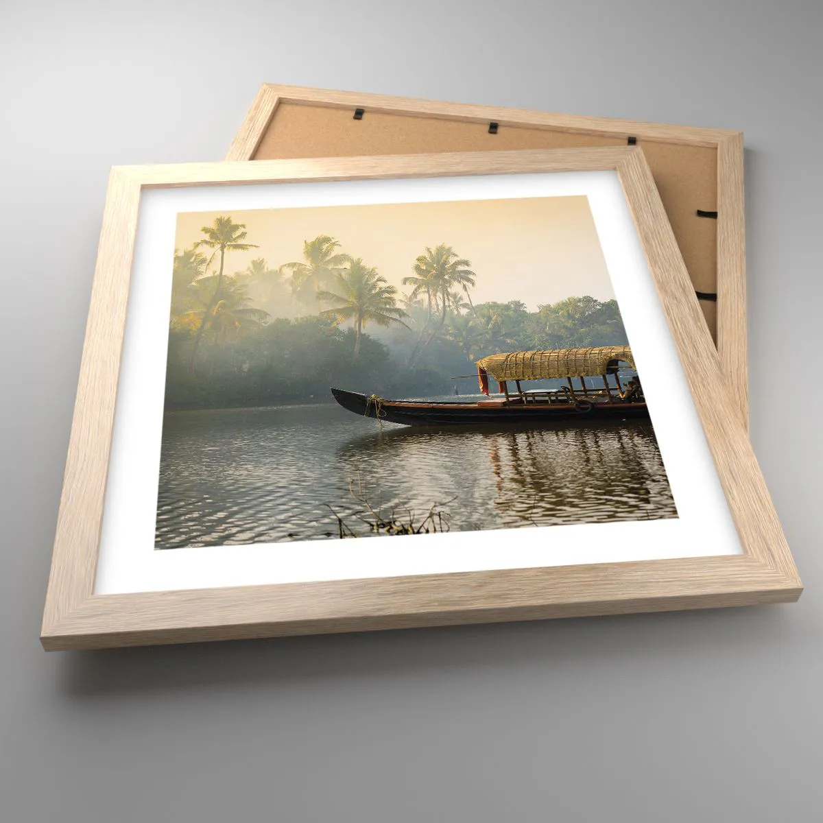 Plakat i ramme af lyst egetræ - Hus ved floden - 30x30 cm