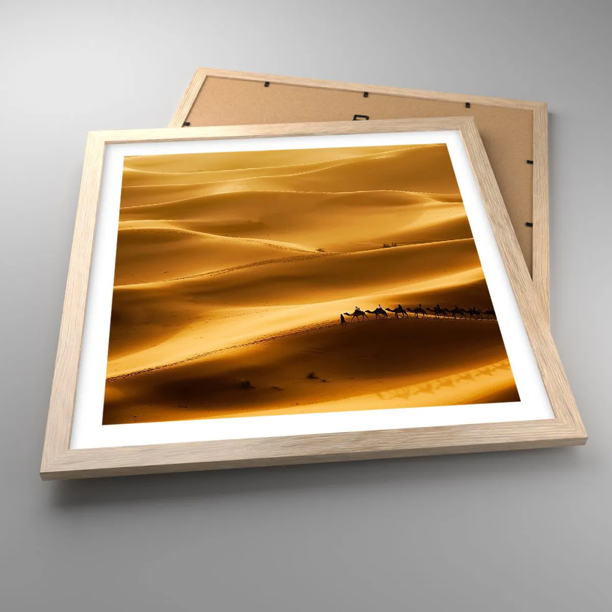 Plakat w ramie jasny dąb - Karawana na falach pustyni - 40x40 cm