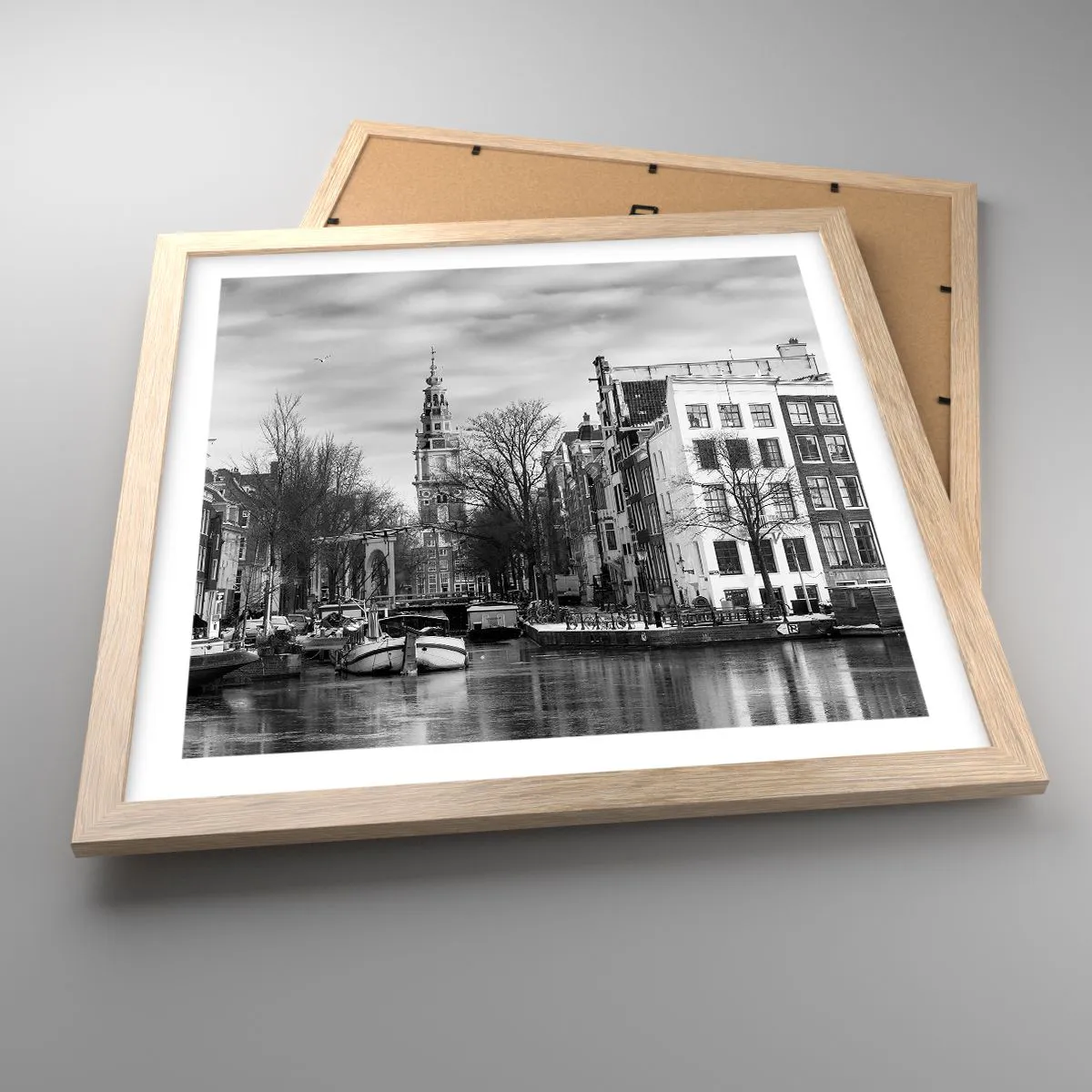 Poster in einem Rahmen aus heller Eiche - Amsterdamer Atmosphäre - 40x40 cm