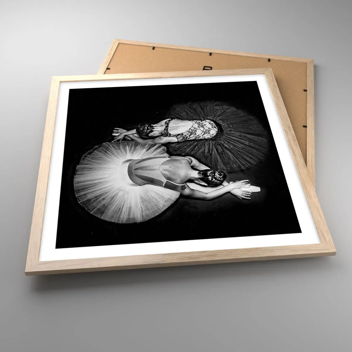 Affiche dans un chêne clair - Poster - Jin et jang – équilibre idéal - 50x50 cm