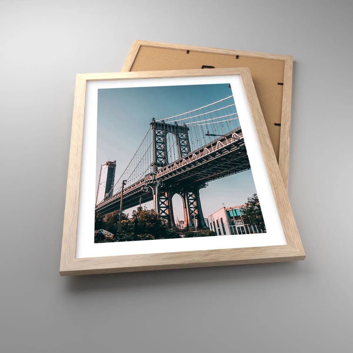 Poszter világos tölgy keretben - A város hullámai fölött - 30x40 cm