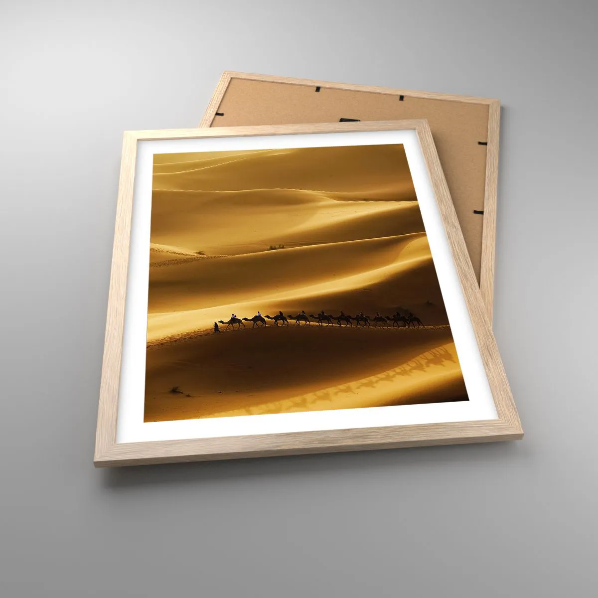 Plakat w ramie jasny dąb - Karawana na falach pustyni - 40x50 cm