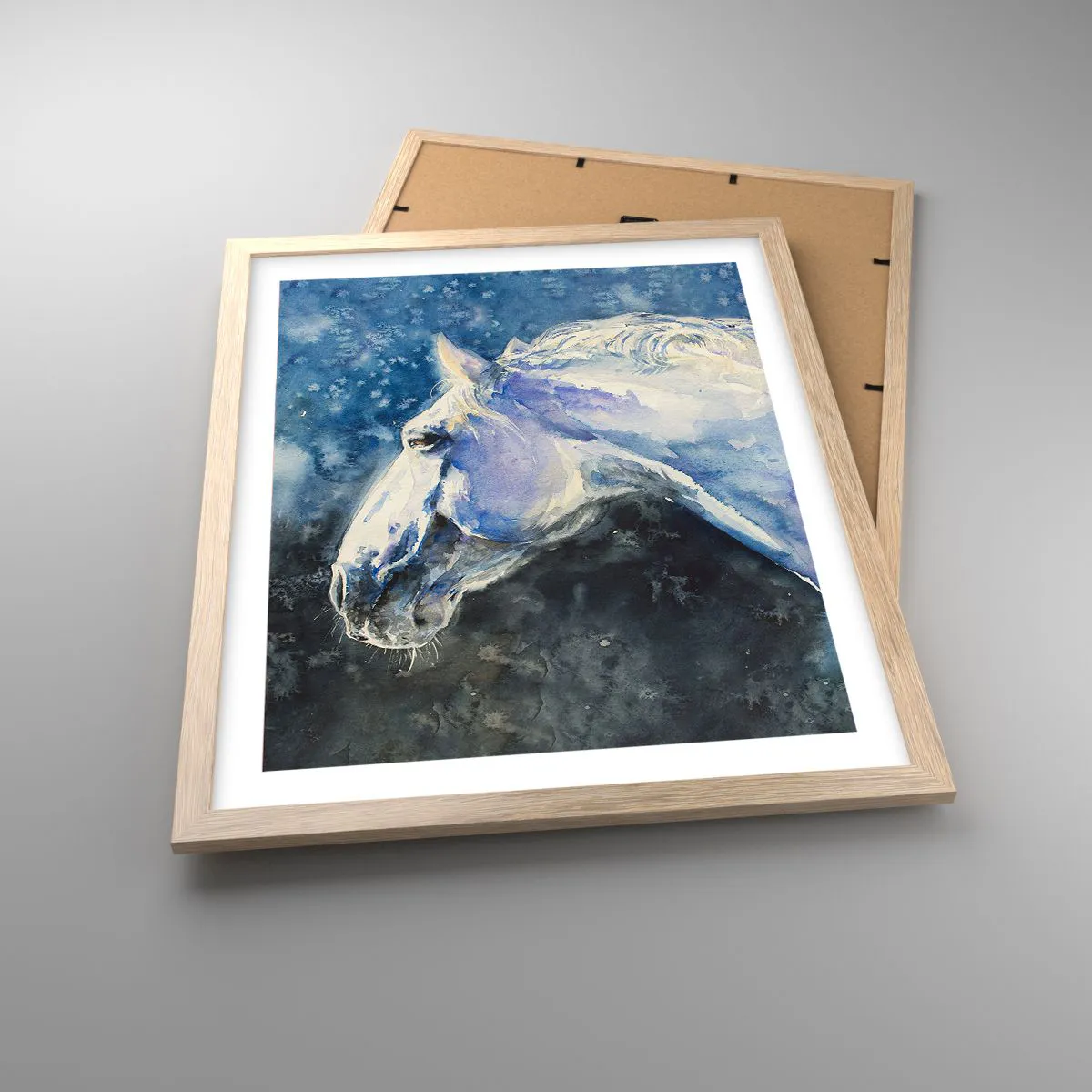 Póster en marco roble claro - Retrato en un resplandor azul - 40x50 cm