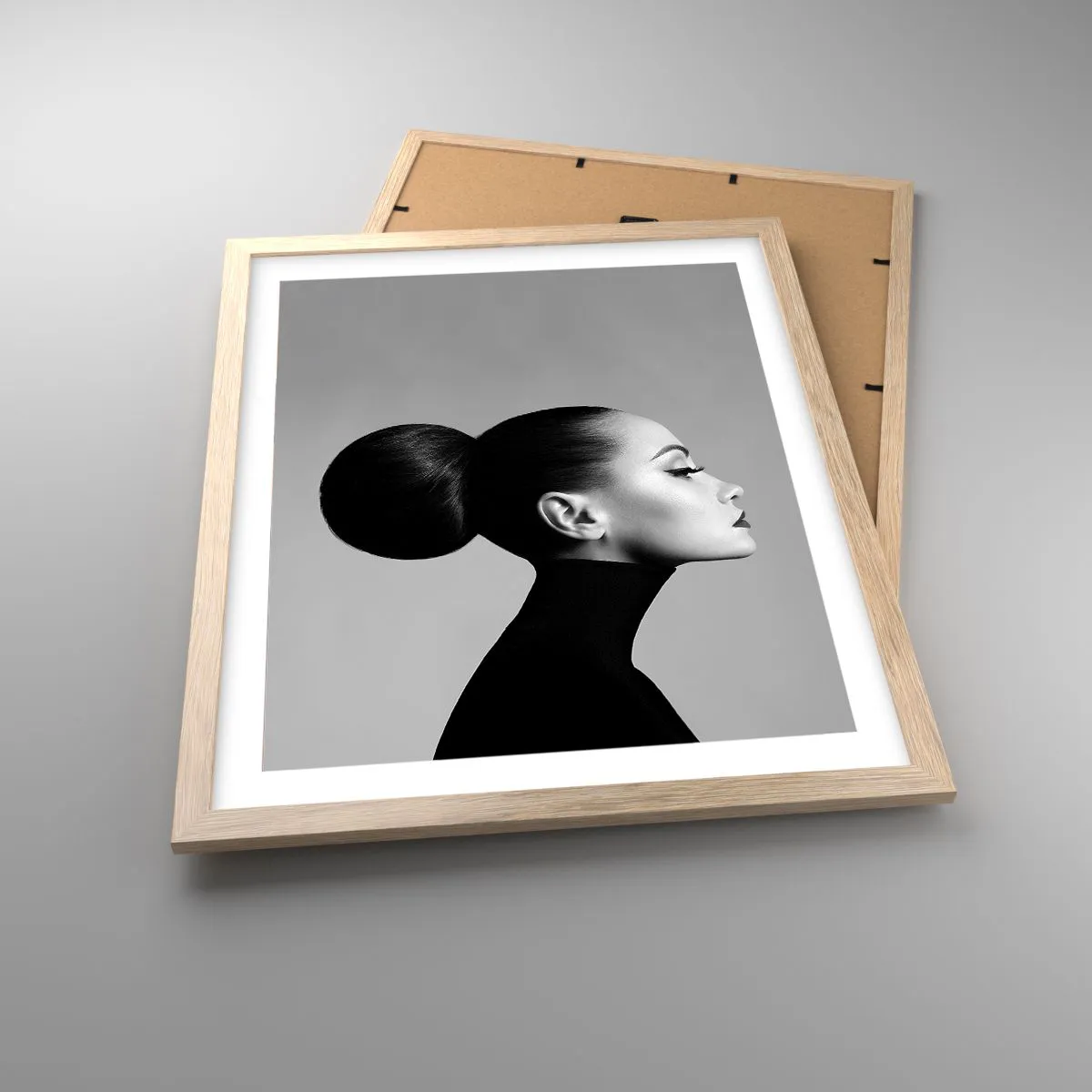Poster in light oak frame - Modern Nefretete - 40x50 cm