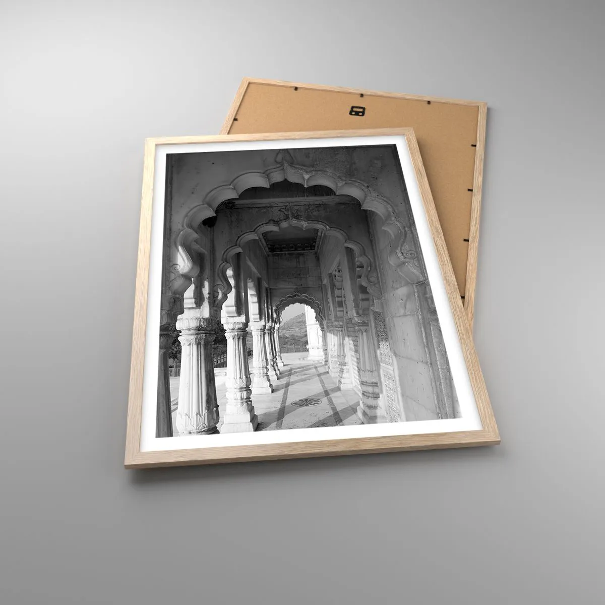 Plakat w ramie jasny dąb - Tu dzieją się baśnie Wschodu - 50x70 cm