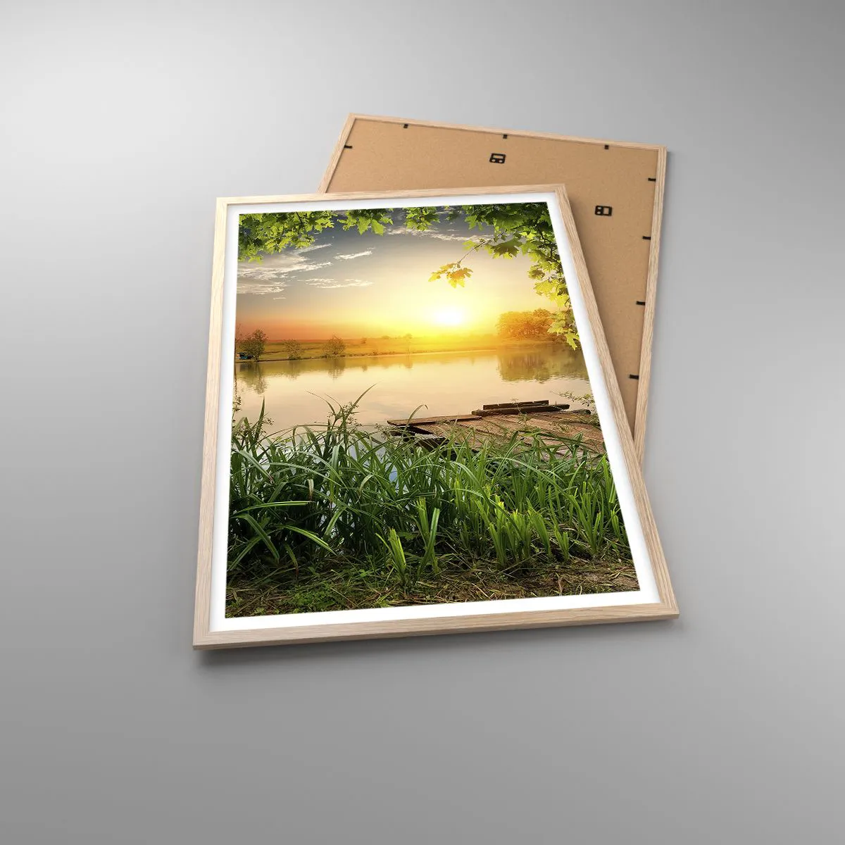 Affiche dans un chêne clair - Poster - Paysage dans un cadre verdoyant - 61x91 cm