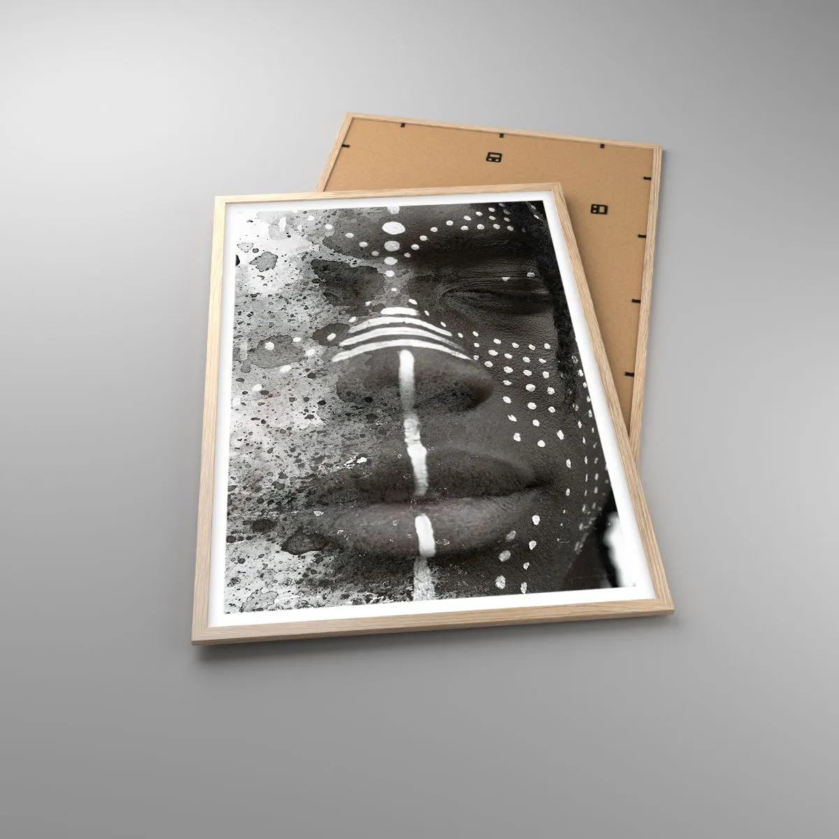 Poster in einem Rahmen aus heller Eiche - Entdecke den Urgeist - 61x91 cm