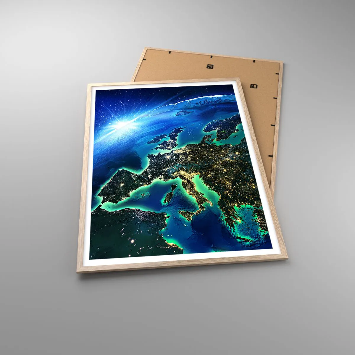 Plagát v ráme zo svetlého duba - Iskrivá Európa - 70x100 cm