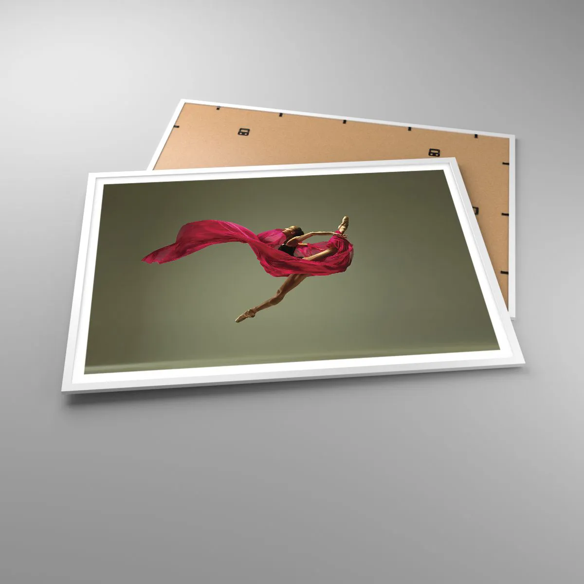 Poster in einem weißen Rahmen - Tanzende Flamme - 100x70 cm