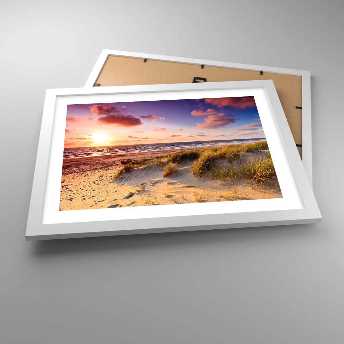 Plakat w białej ramie - Już latem pachnie powietrze - 40x30 cm