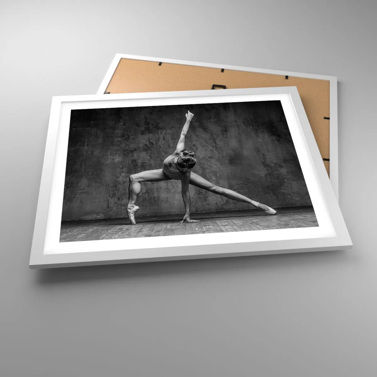 Plakat w białej ramie - Ideał równowagi - 50x40 cm