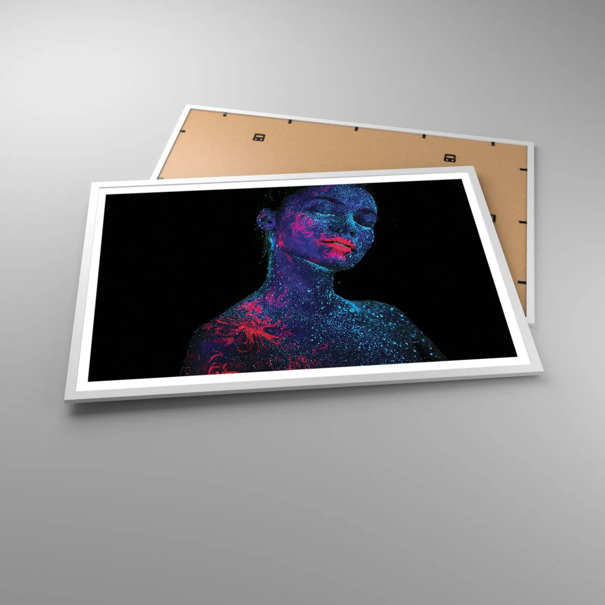 Poster in einem weißen Rahmen - Im Sternenstaub - 91x61 cm