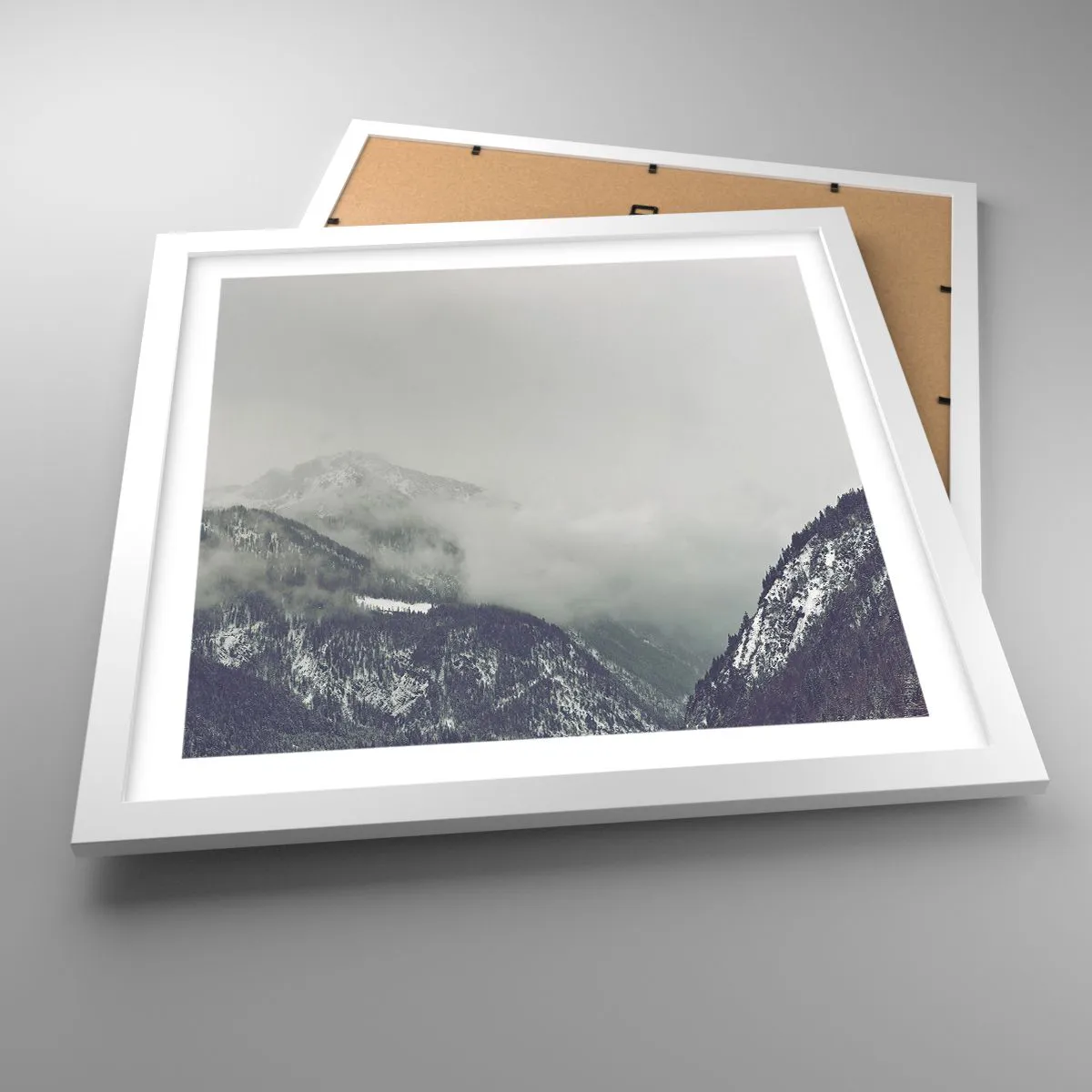 Affiche dans un cadre blanc - Poster - Vallée brumeuse - 40x40 cm