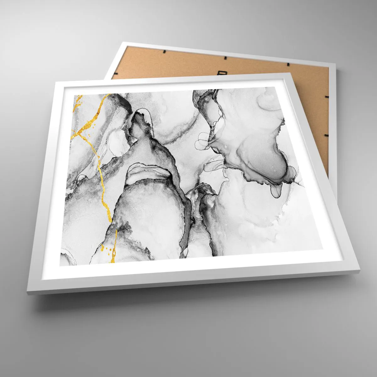 Affisch i vit ram - Komposition med guldmotiv - 50x50 cm