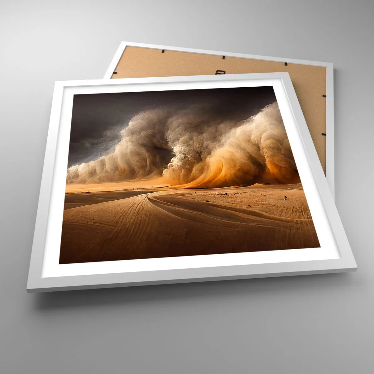 Affisch i vit ram - Öknens vrede - 50x50 cm