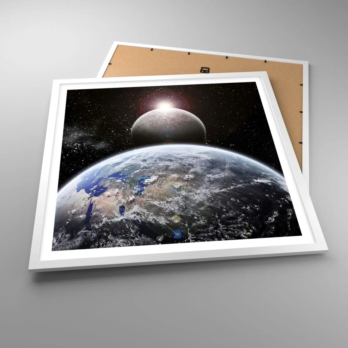 Poster in einem weißen Rahmen - Weltraumlandschaft - Sonnenaufgang - 60x60 cm