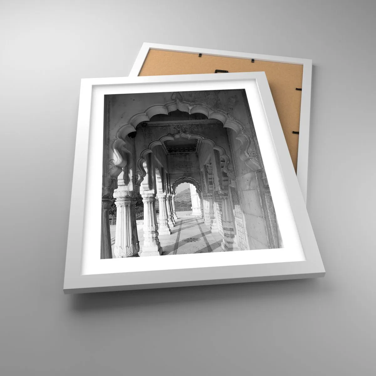 Pôster em moldura branca - Contos de fadas orientais acontecem aqui - 30x40 cm